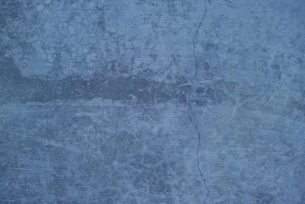 How Do You Fix Cracks in Your Concrete Garage Floor?