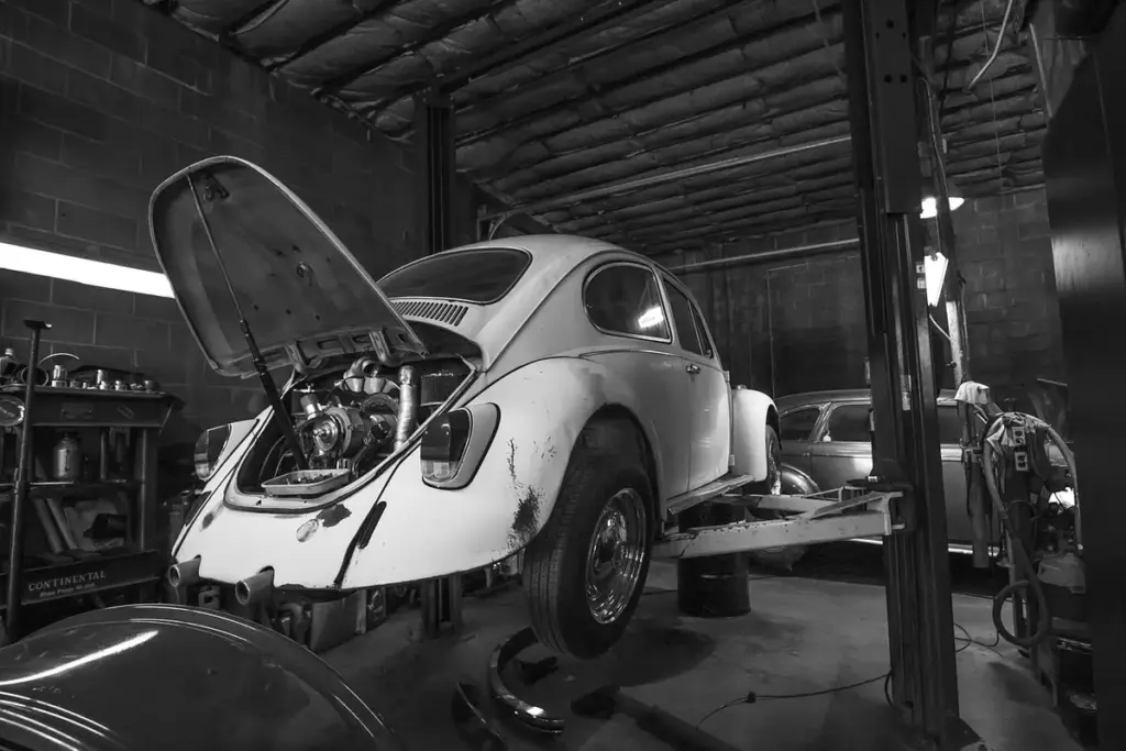 DIY or Pro for Your Garage Floor? How to Make the Smart Choice